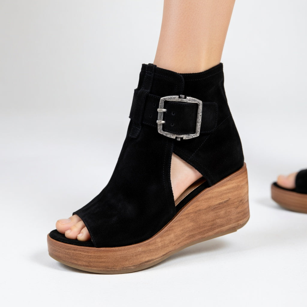 Scarlett | Bold Style. All-Day Comfort