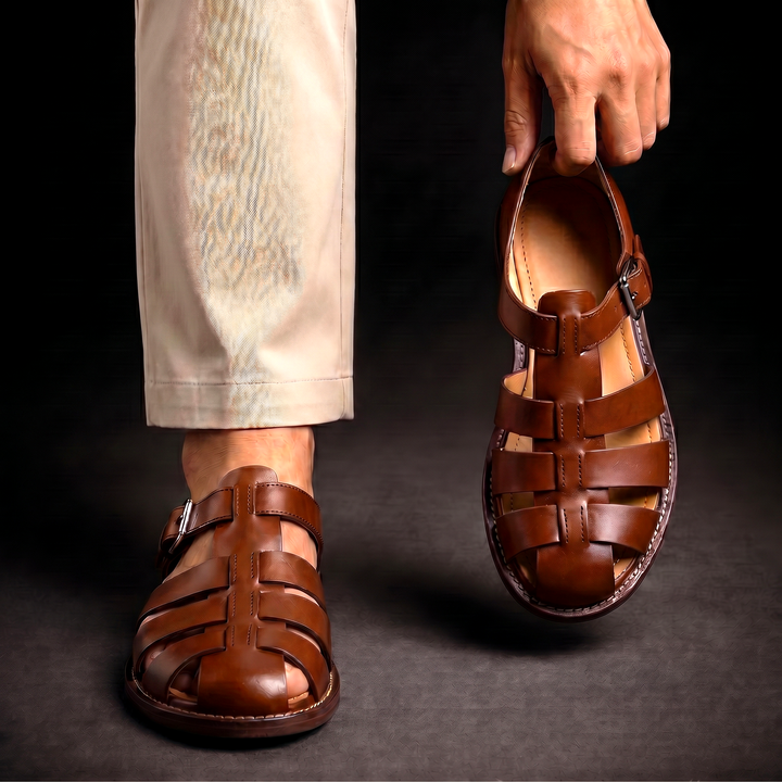 Giovanni | Buckle Sandals